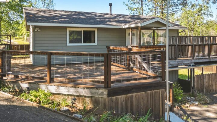 Property Photo:  20485 Soulsbyville Rd  CA 95372 