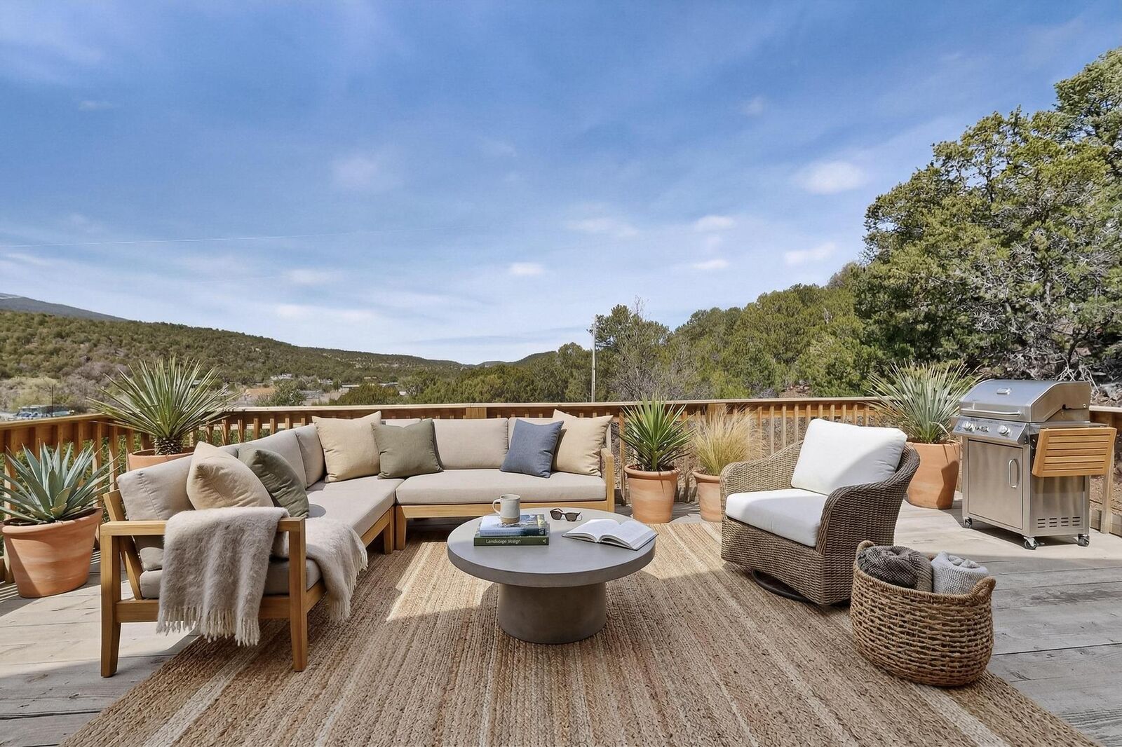 Property Photo:  7 Shasta Court  NM 87008 