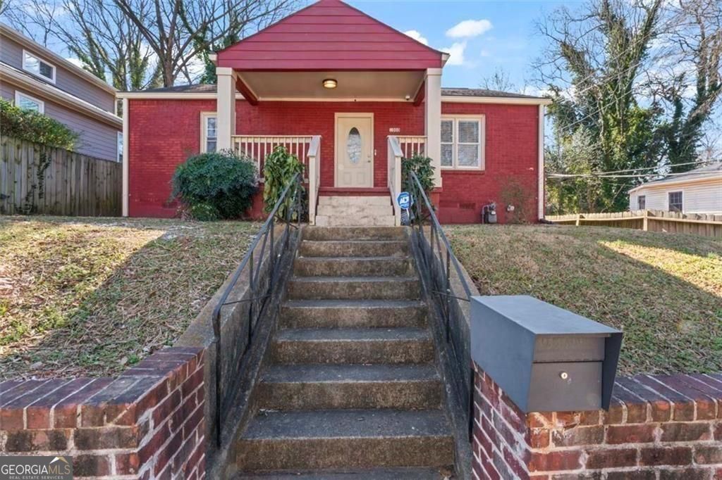 Property Photo:  1000 Palmetto Avenue SW  GA 30314 