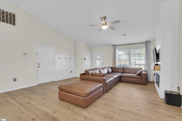 Property Photo:  466 Pleasant Green Drive  SC 29349 