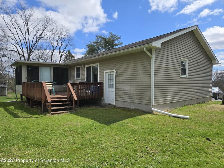 Property Photo:  32 Gooserun Road  PA 18657 