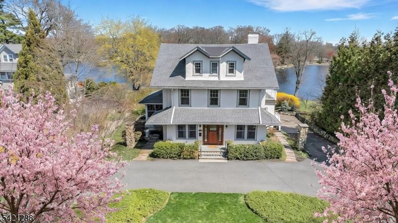 Property Photo:  17 Briarcliff Rd  NJ 07046 