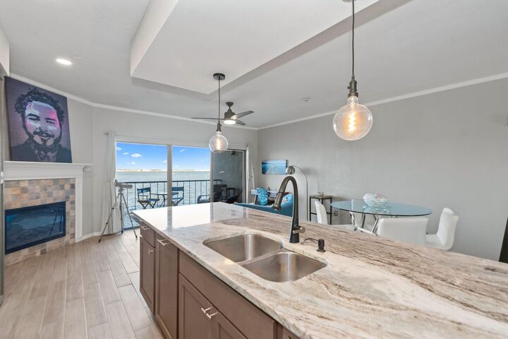 Property Photo:  351 Lakeside Lane 204  TX 77058 