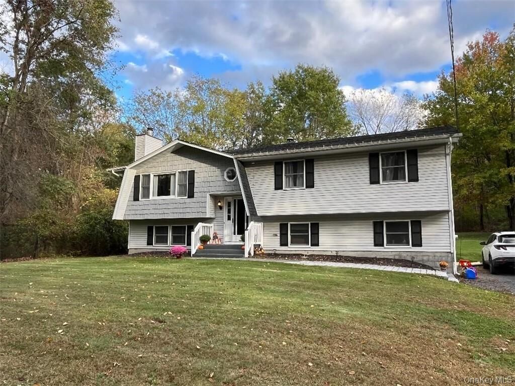Property Photo:  101 Whitetail Run  NY 10918 