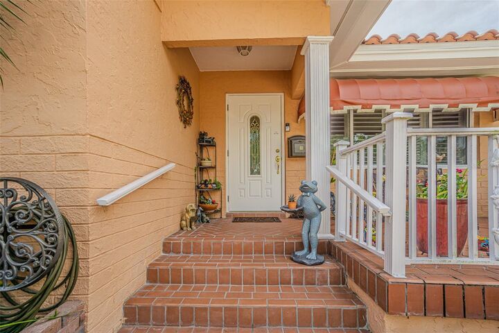 Property Photo: 243 Snell Isle Boulevard NE FL 33704