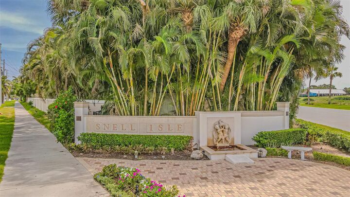 Property Photo:  243 Snell Isle Boulevard NE  FL 33704 