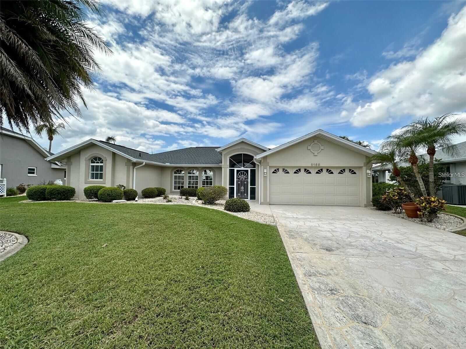 Property Photo:  2169 Onondaga Lane  FL 33983 