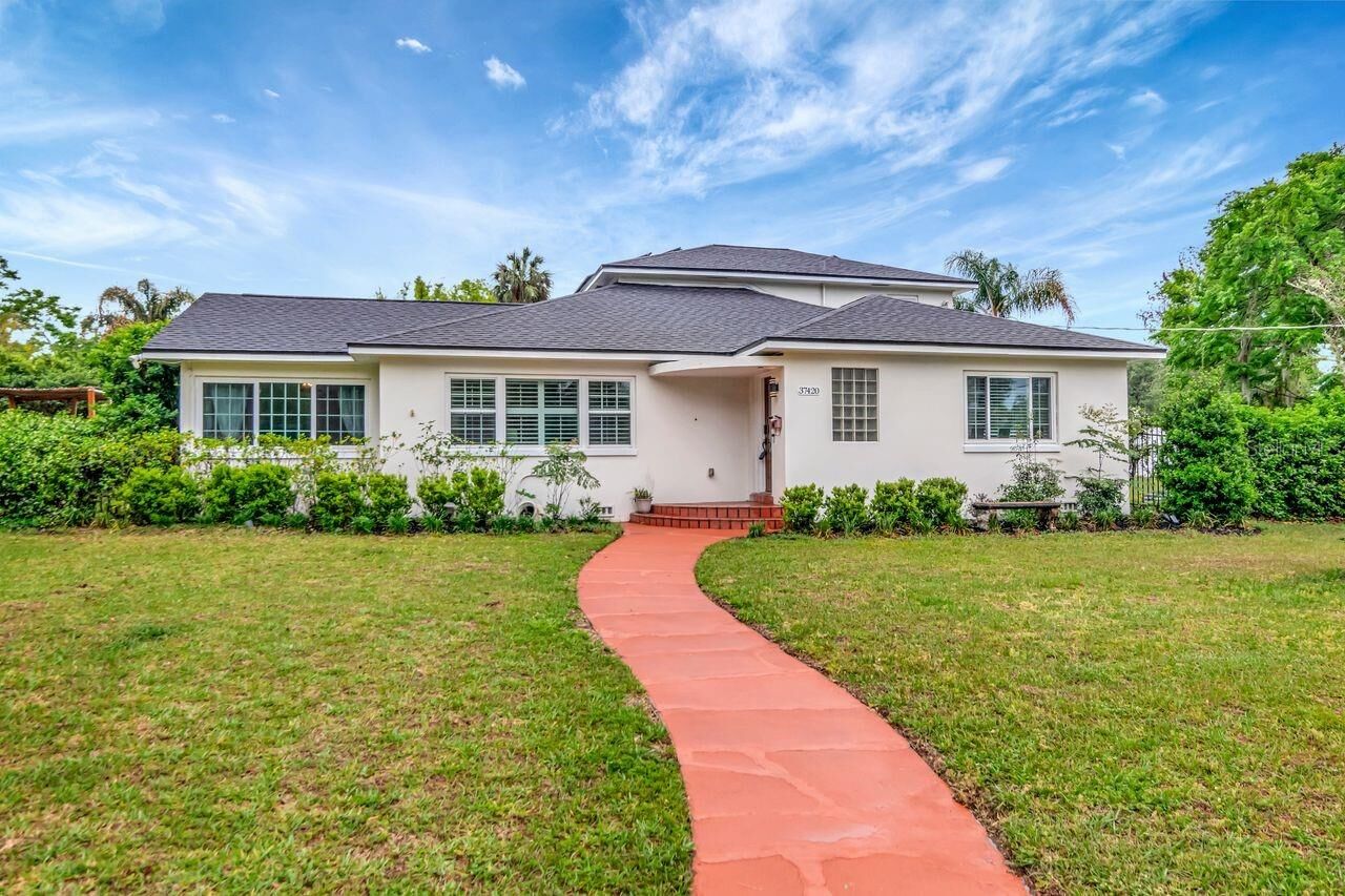 Property Photo:  37420 Meridian Avenue  FL 33525 