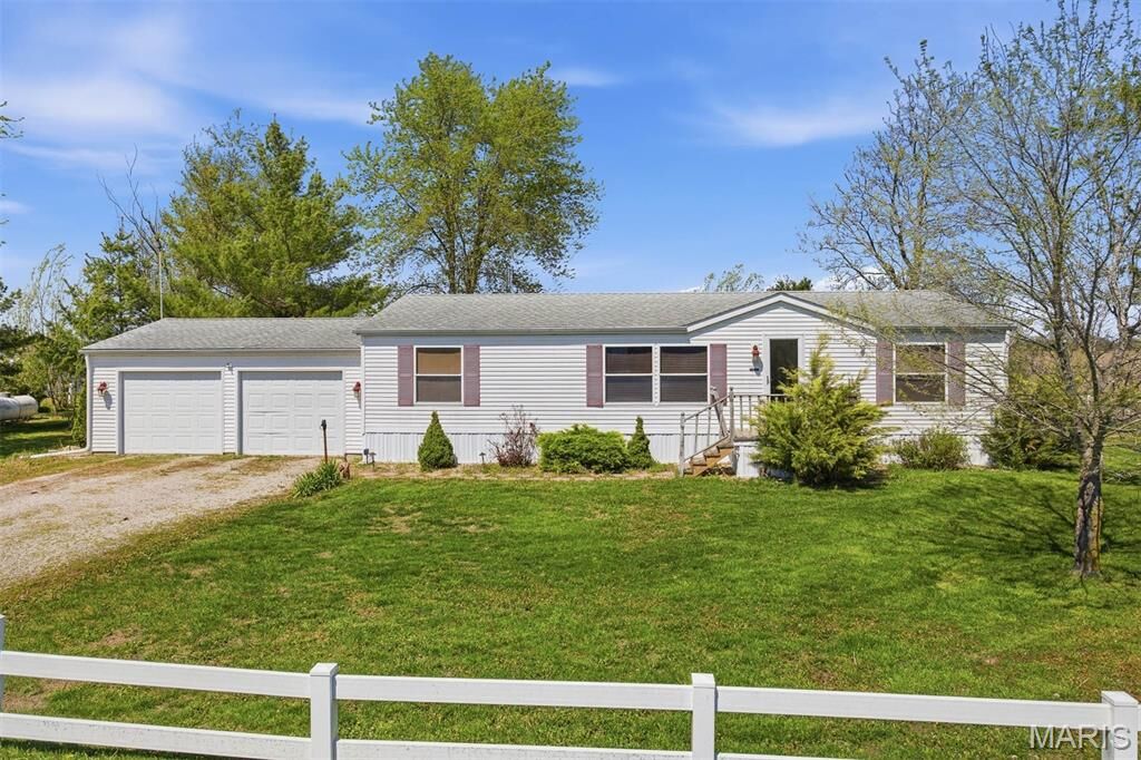 Property Photo: 1222 Mary Irene Road IL 62265