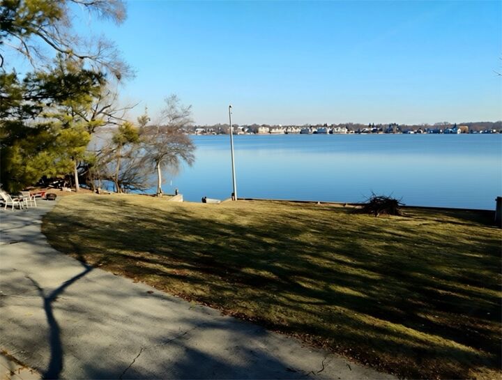 Property Photo:  152 North Avenue 9  IL 60084 