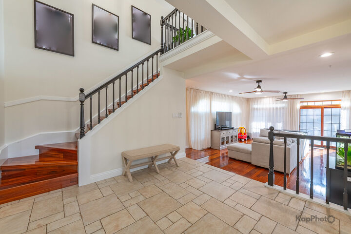 Property Photo:  5649 S Natoma Avenue  IL 60638 