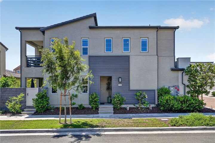 Property Photo:  752 Sunrise Road  CA 92694 