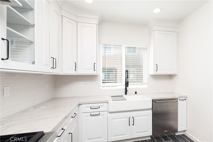 Property Photo:  609 Shadowbrook  CA 92610 