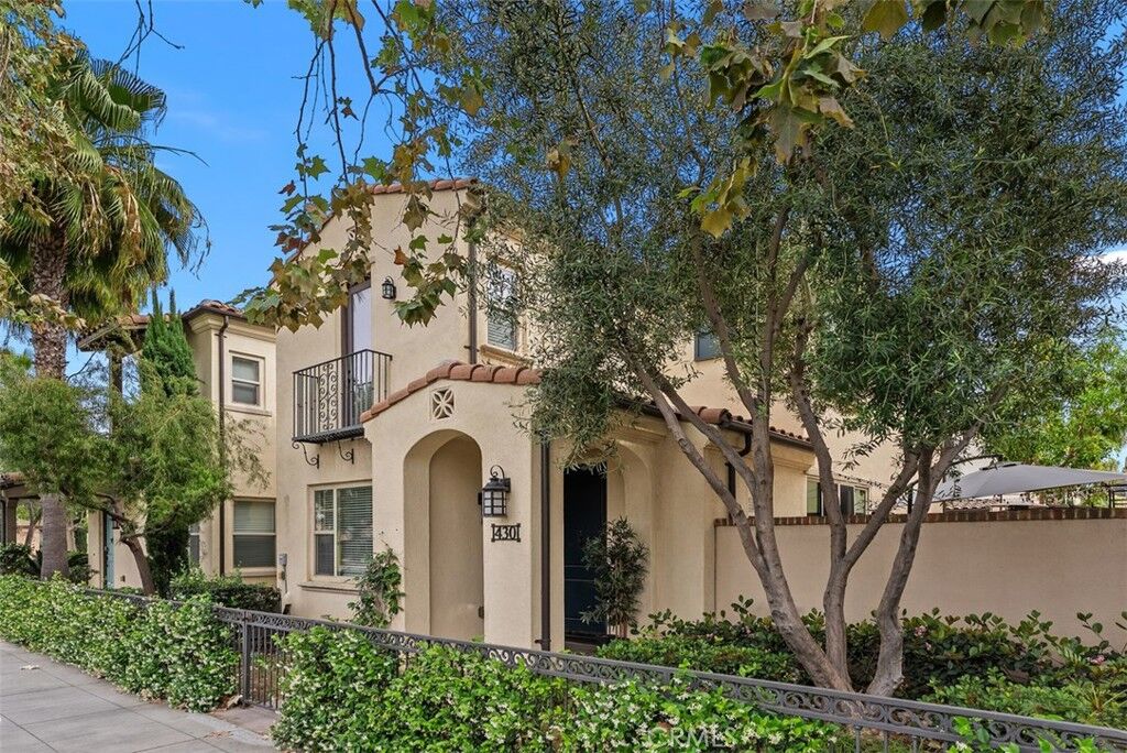 Property Photo: 430 E Santa Ana CA 92805