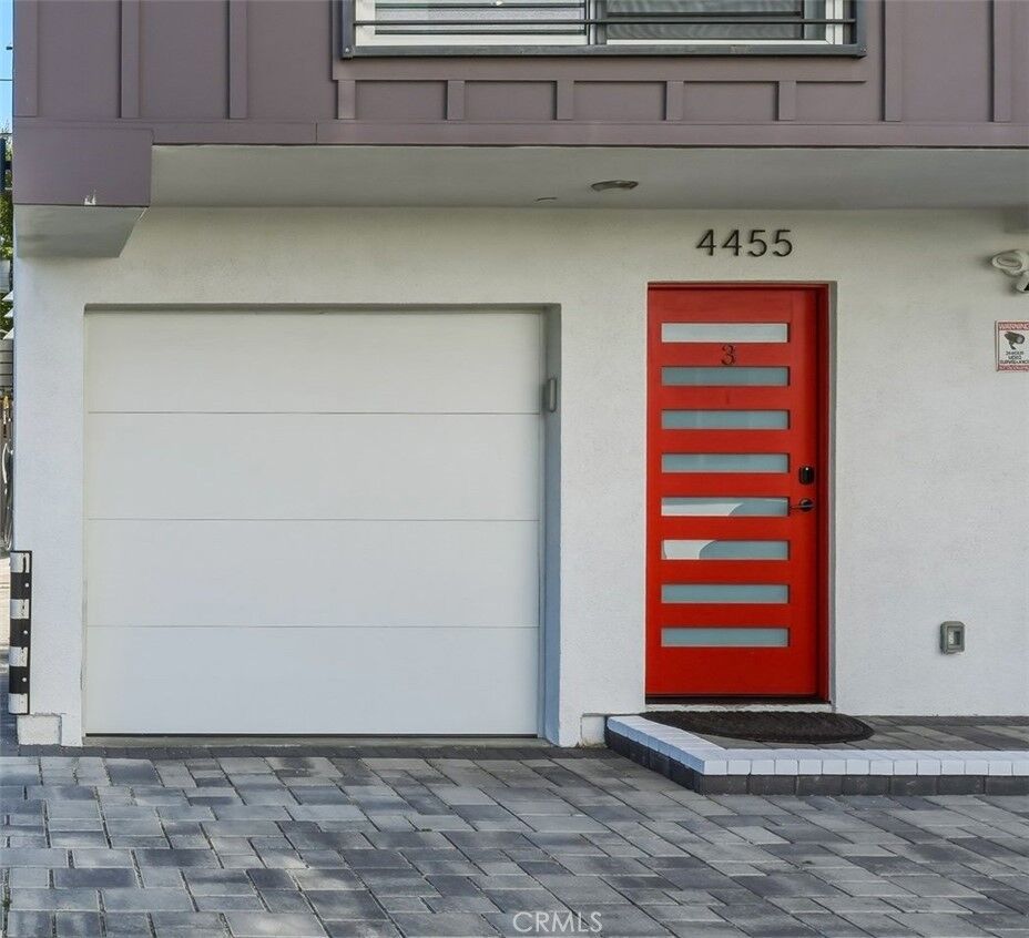 Property Photo: 4455 Colfax Avenue CA 91602