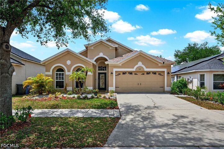 Property Photo:  408 Delwoodbreck Street  FL 33570 
