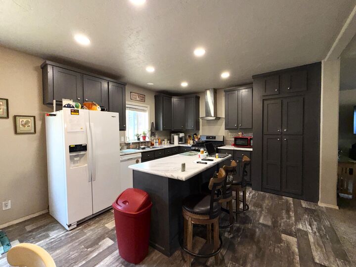 Property Photo: 116 N Cape Labelle Rd WA 98855