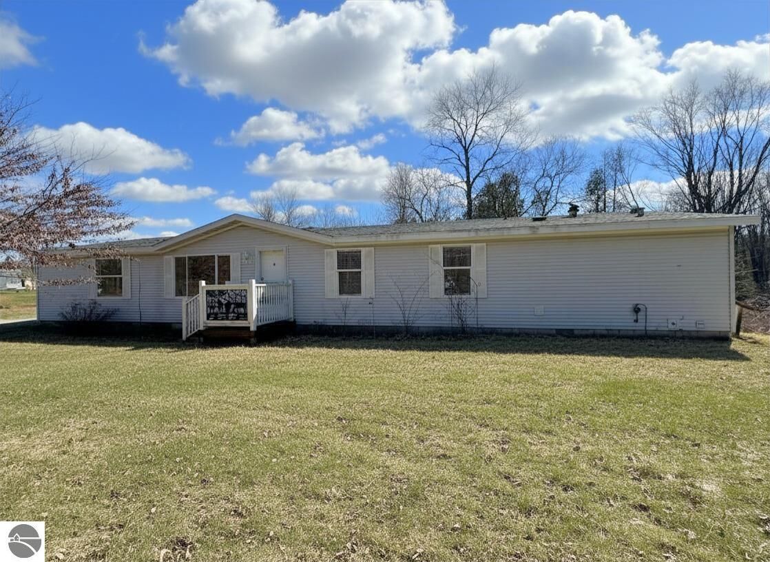 Property Photo:  10389 S Grant Avenue  MI 48617 