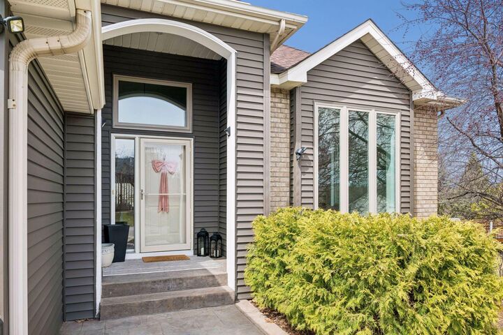 Property Photo:  2378 Manuela Drive  MN 55318 