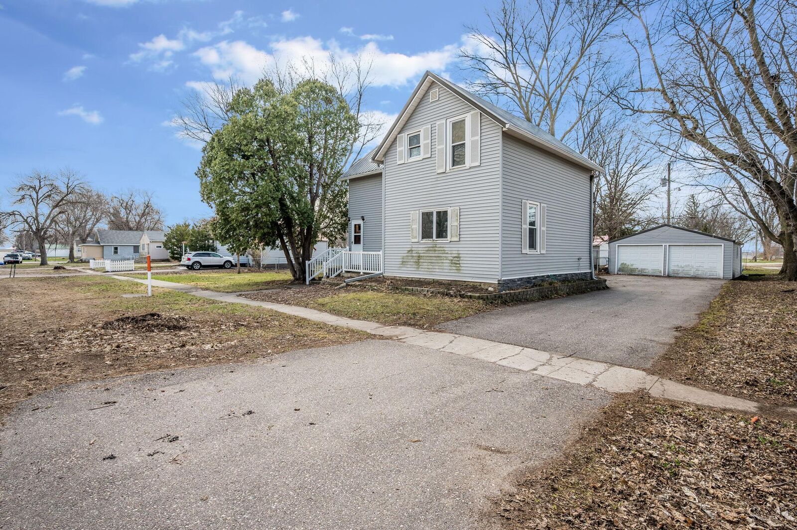 Property Photo:  408 1st Avenue W  IA 50590 