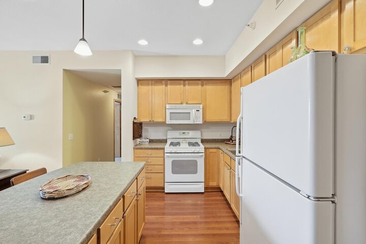 Property Photo: 2900 11th Avenue S 402 MN 55407