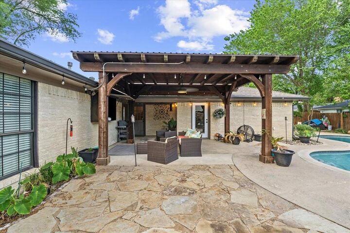 Property Photo:  805 Imperial Lane  TX 75110 