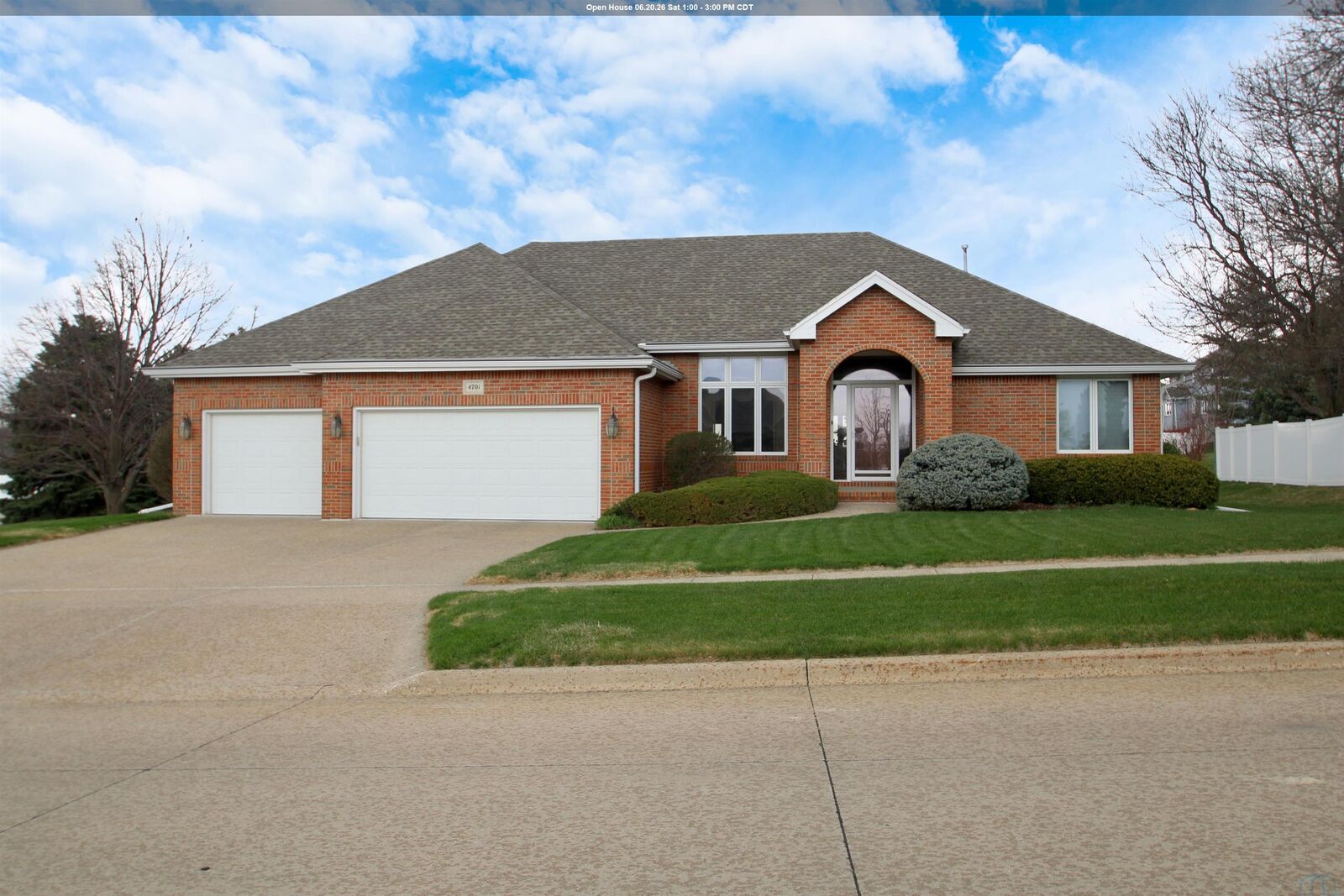 Property Photo: 4701 Bristol Drive IA 51106