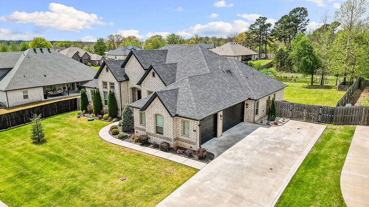 Property Photo: 614 Oriole Drive AR 72762