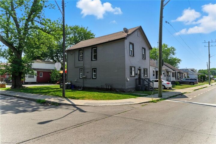 Property Photo:  510 Britannia Avenue  ON L8H 1Z6 