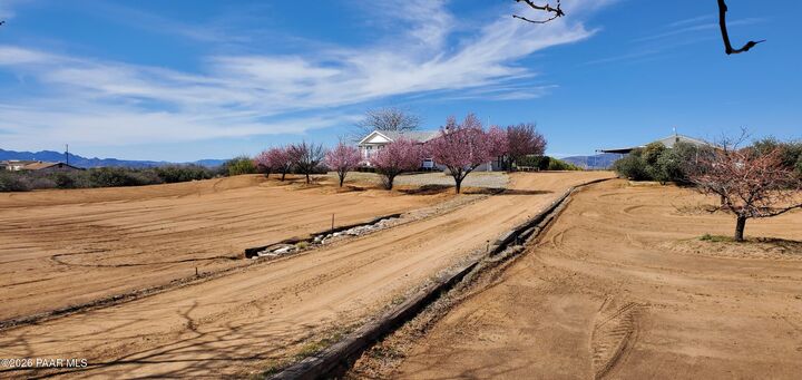 Property Photo: 8910 S Highway 89 AZ 86332