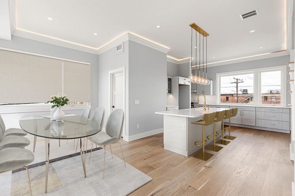 Property Photo:  308 Newton Street 1A  MA 02453 