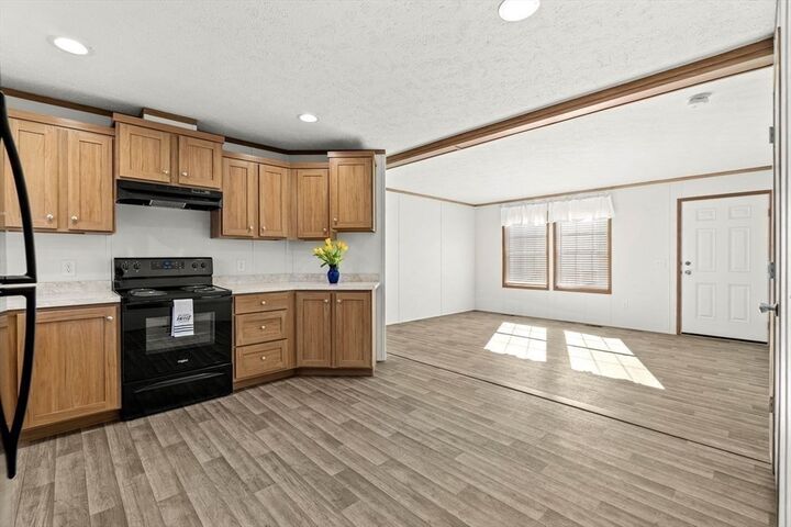 Property Photo:  200 North St 23-B  MA 01923 