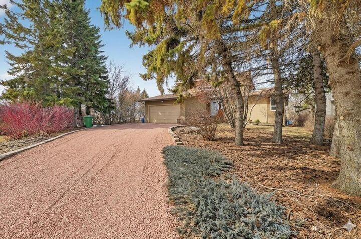 Property Photo: 5350 57 Avenue AB T4H 1J4