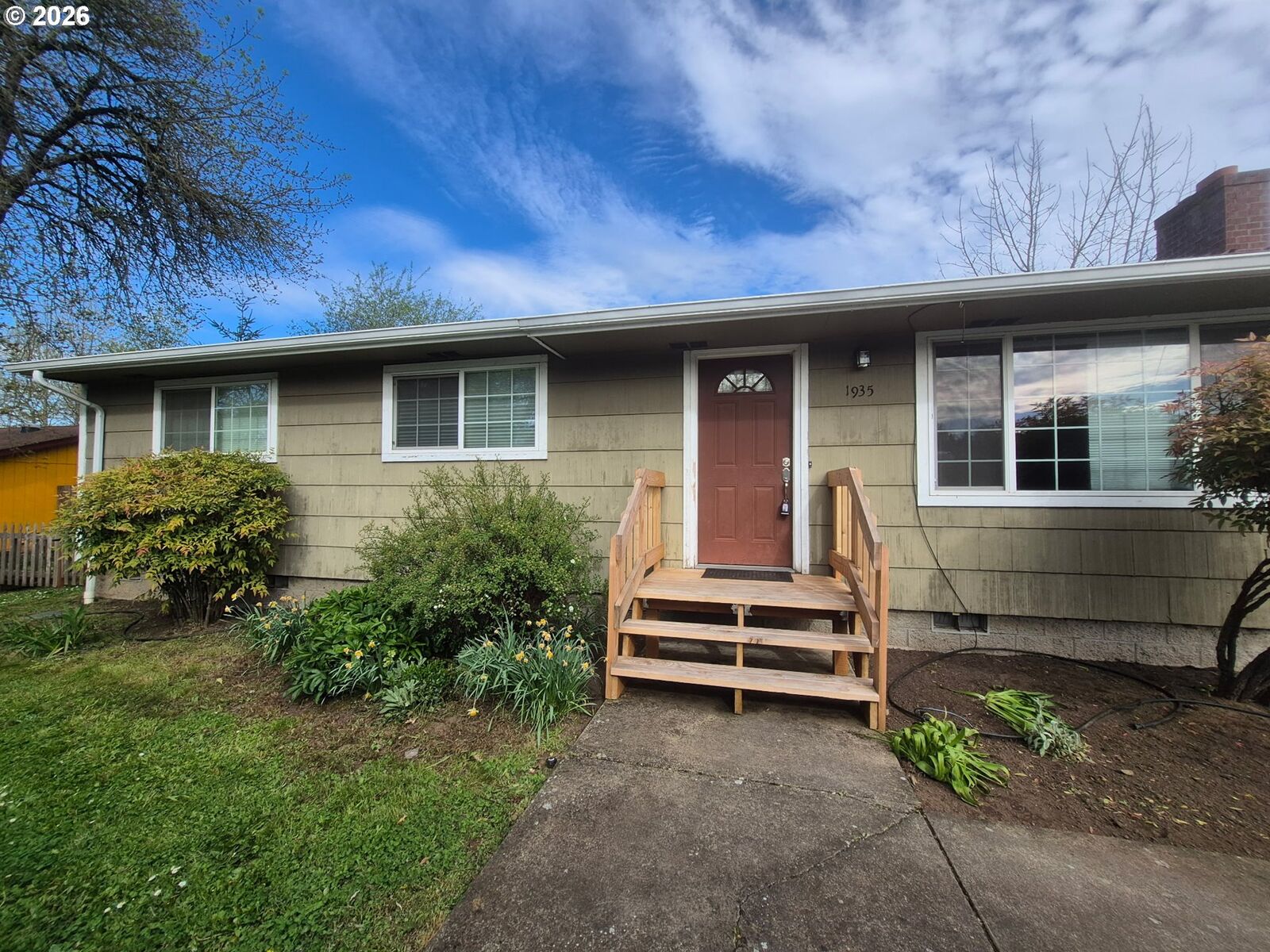Property Photo:  1935 McKinley St  OR 97405 
