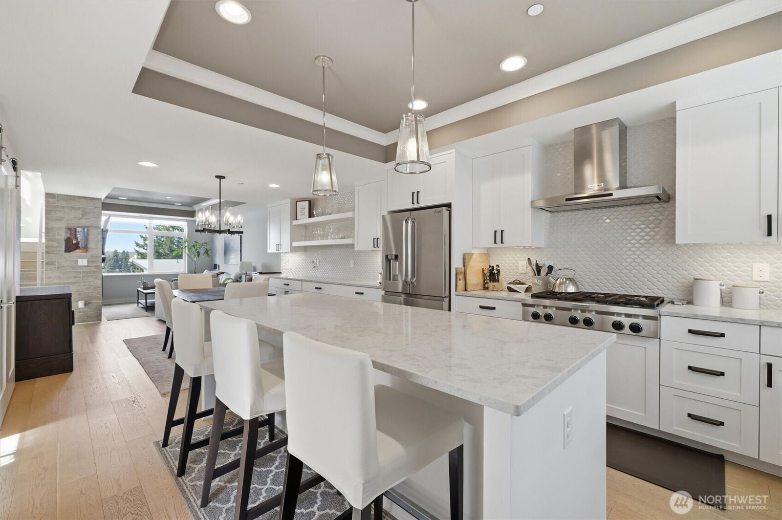 Property Photo:  4033  129th Place SE  WA 98006 