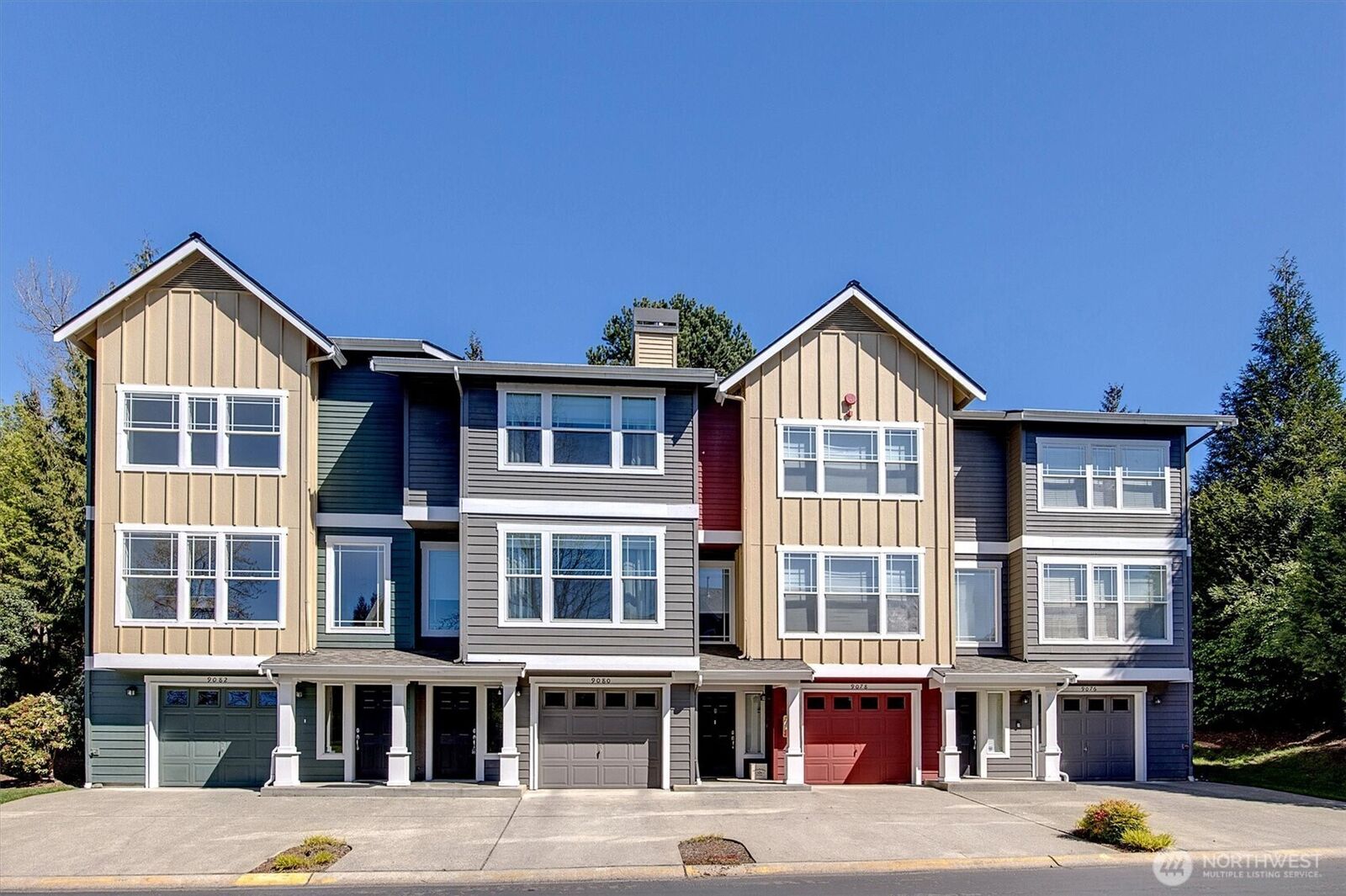 Property Photo:  9080  162nd Place NE 2202  WA 98052 