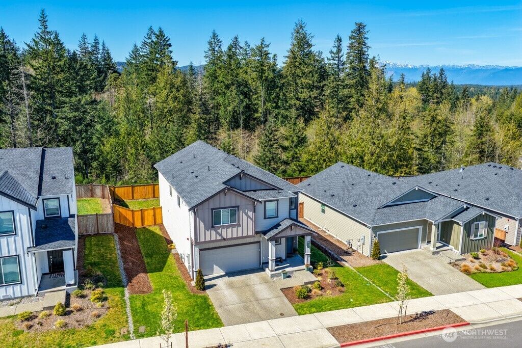 Property Photo:  937  Panoramic Loop  WA 98312 