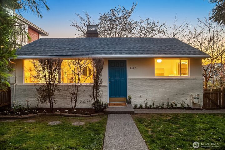 Property Photo:  1403 W Dravus Street  WA 98119 