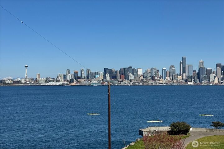 Property Photo:  1101  Harbor Avenue SW 3C  WA 98116 
