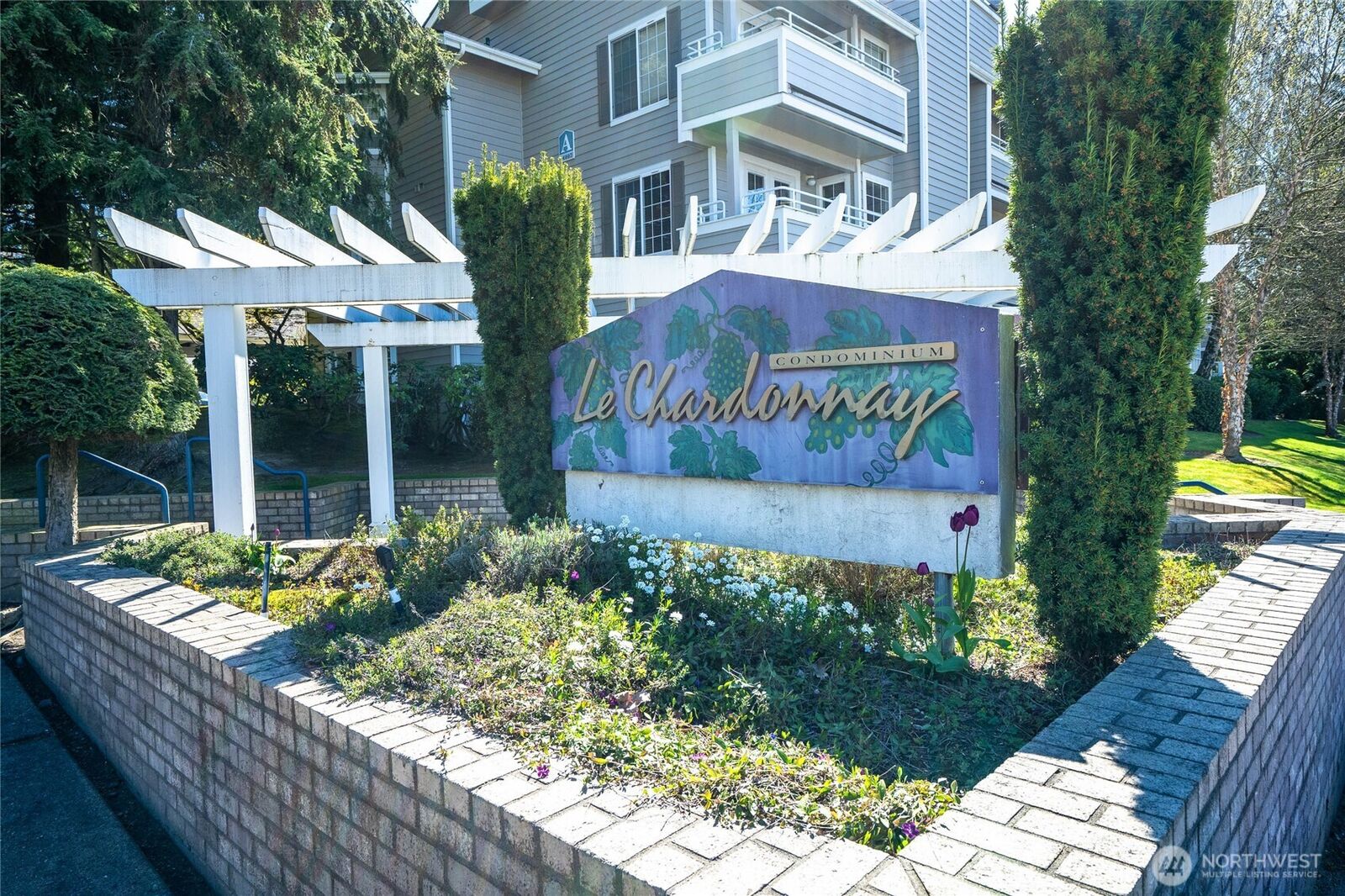 Property Photo:  14007 NE 181st Street F-104  WA 98072 