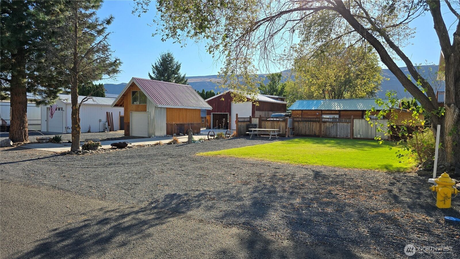 Property Photo:  722  Boyer Avenue SW  WA 98848 