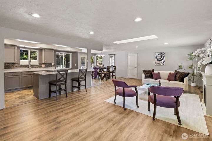 Property Photo: 14225 104th Avenue NE WA 98034