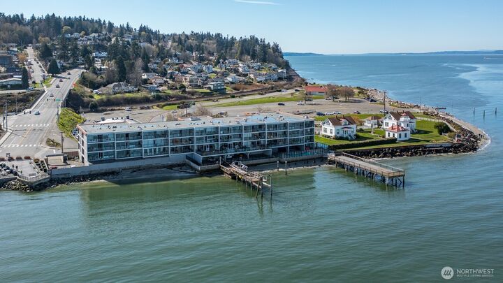 Property Photo: 610 Front Street 302 WA 98275