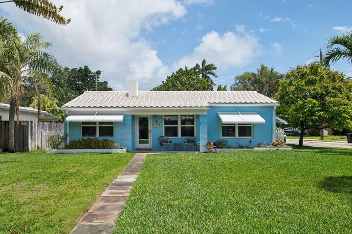 Property Photo:  1500 NE 17th Avenue  FL 33304 