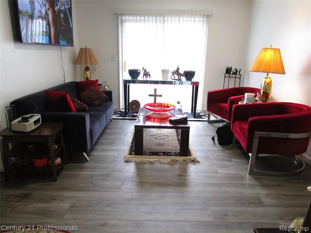 Property Photo: 10020 Allen Pointe Drive MI 48101