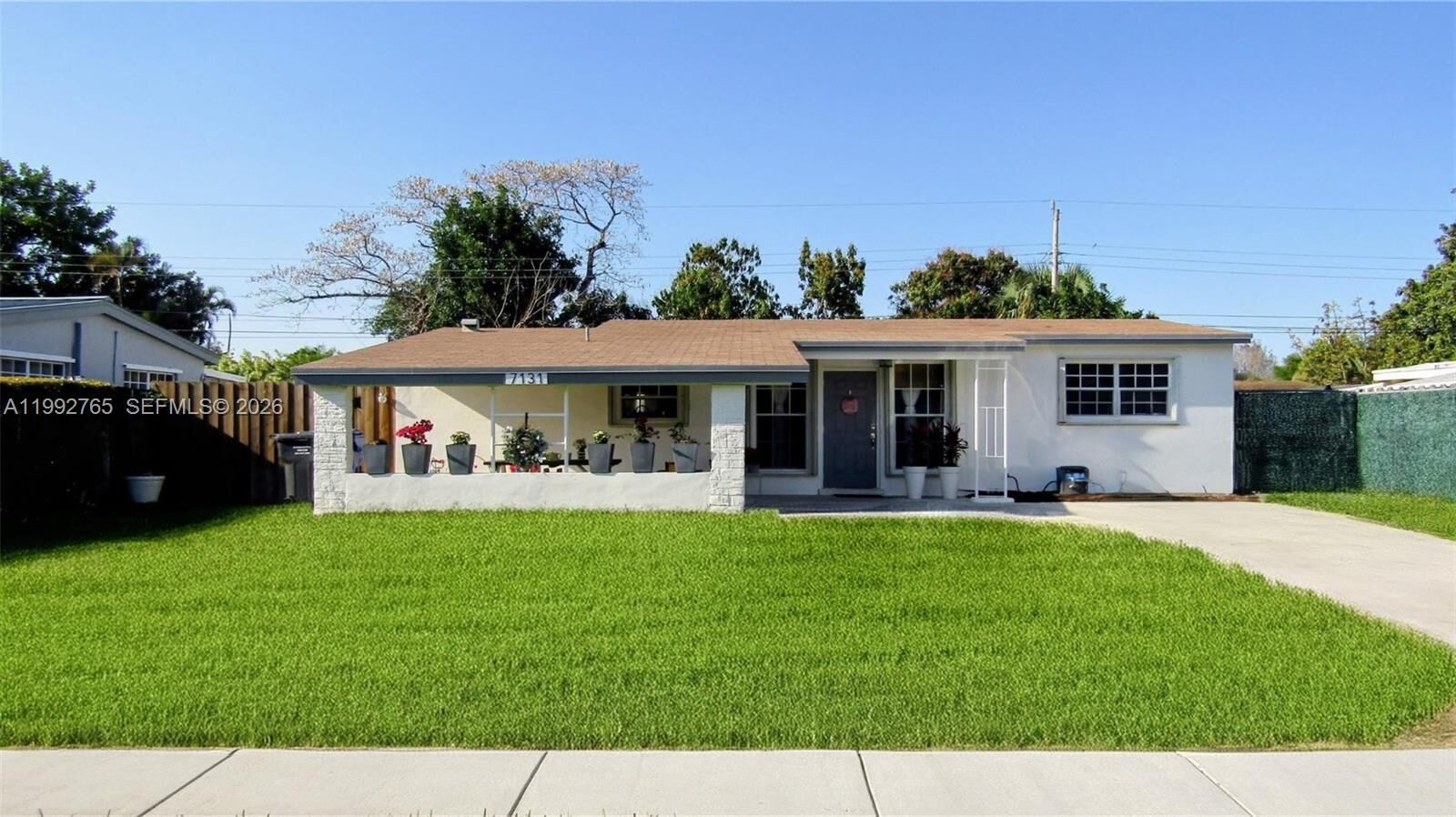 Property Photo:  7131 Park St  FL 33024 