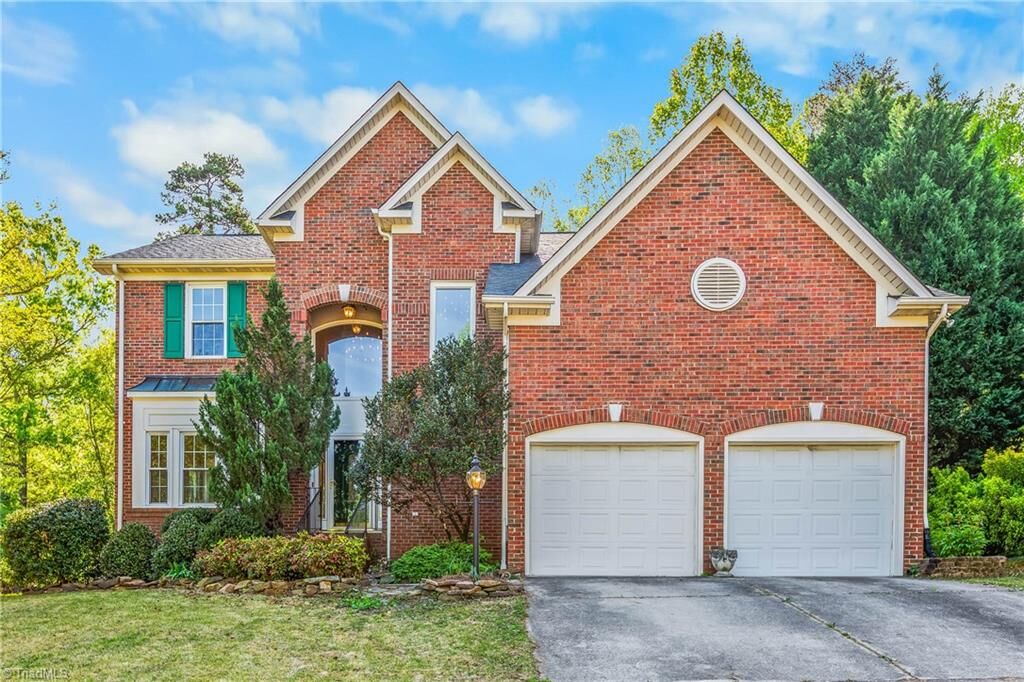 Property Photo: 4810 Weston Place NC 27282