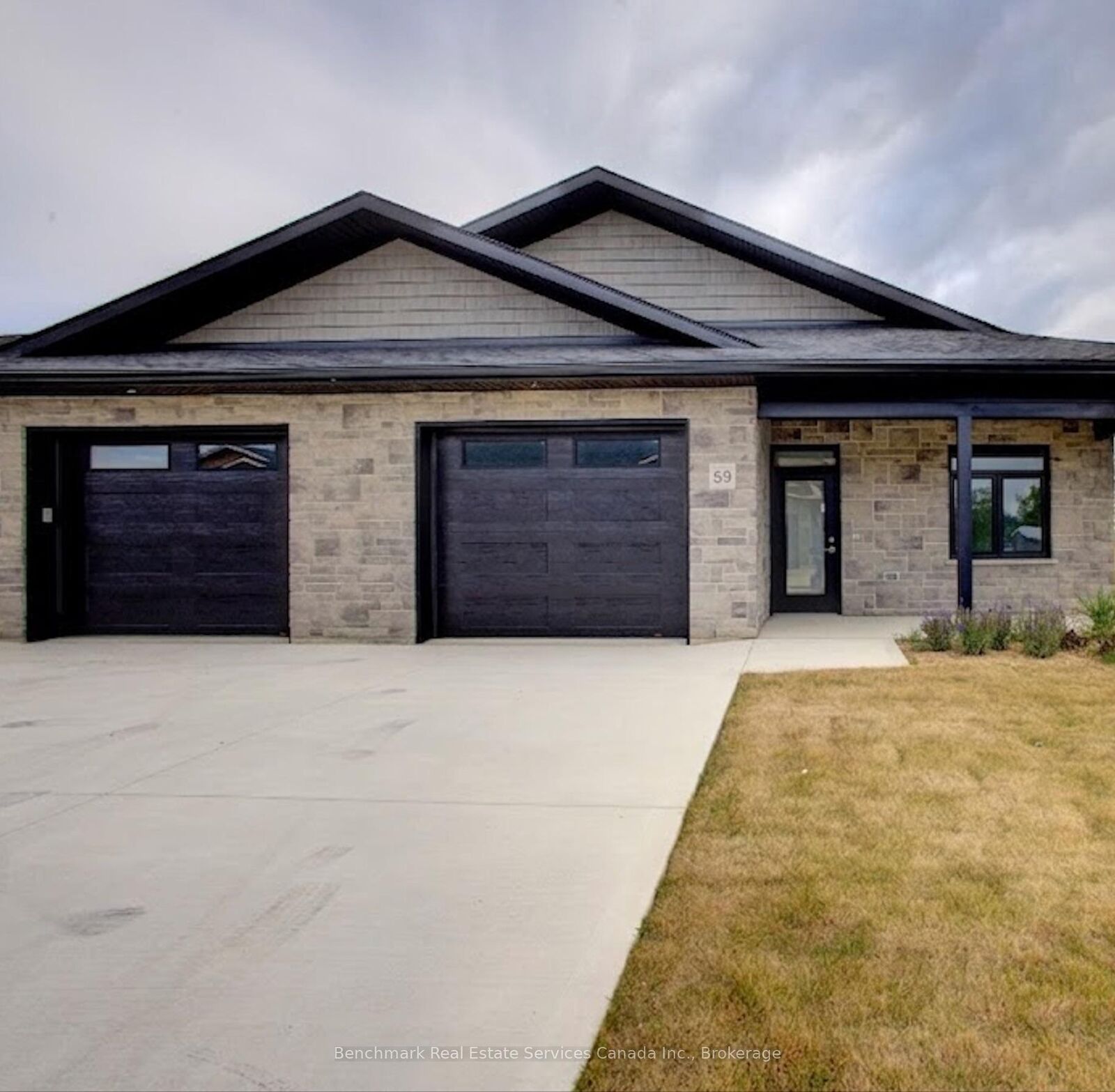 Property Photo: 59 Cavalier Crescent ON N0G 2R0