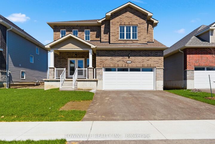 35 Bradden Crescent — photo 1