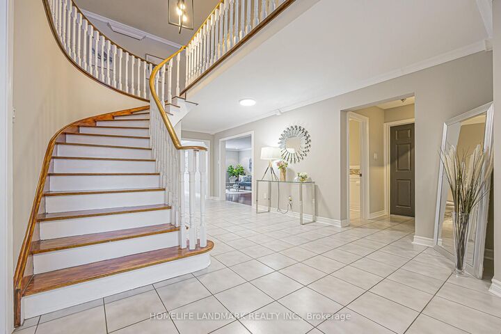 246 Jelley Avenue — photo 1